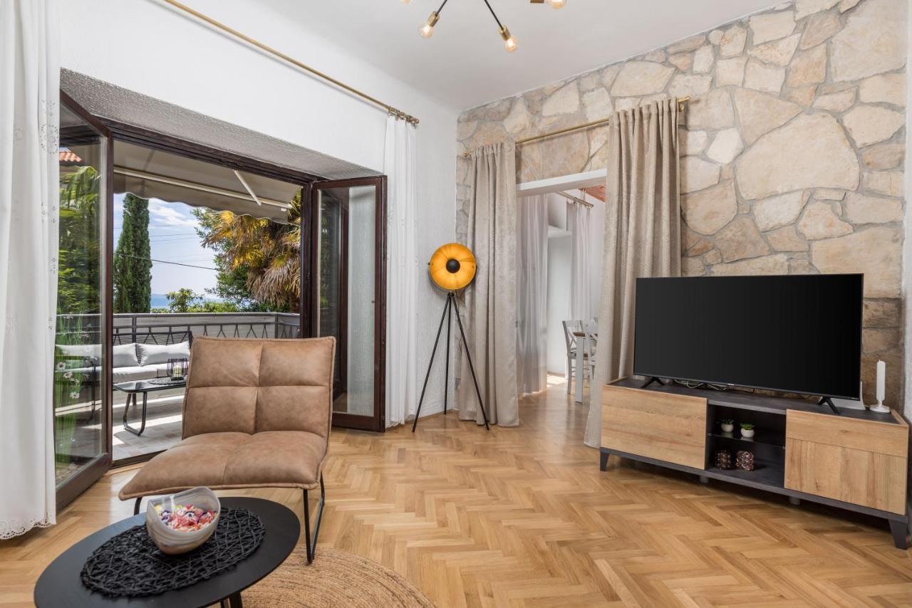 Apartment Carmen Матулі Екстер'єр фото