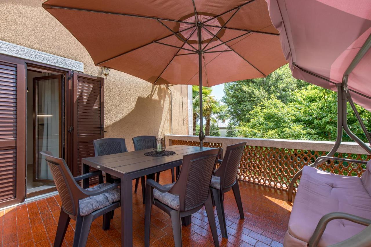 Apartment Carmen Матулі Екстер'єр фото